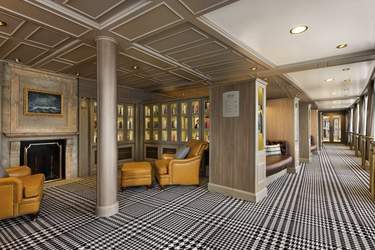 Oceania Cruises RIVIERA OC-O-Library-3.jpg